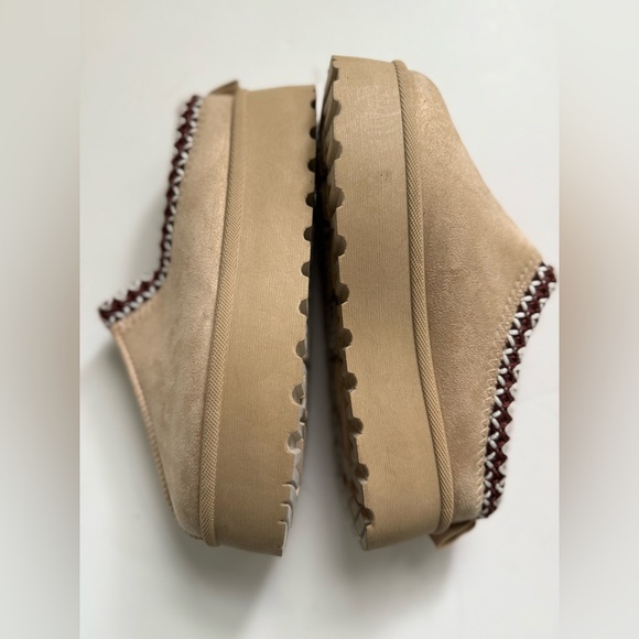 Wedge Slip Ons - Picture 2 of 4